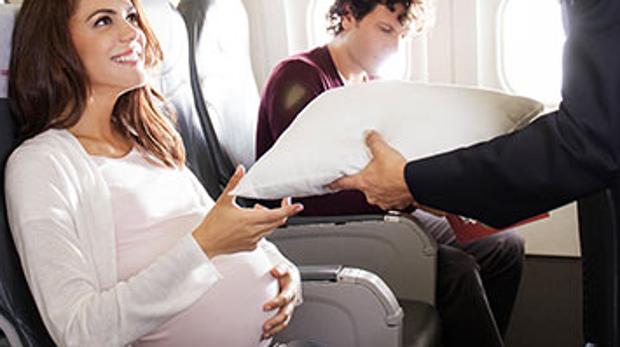 Consejos para viajar en avión si estás embarazada