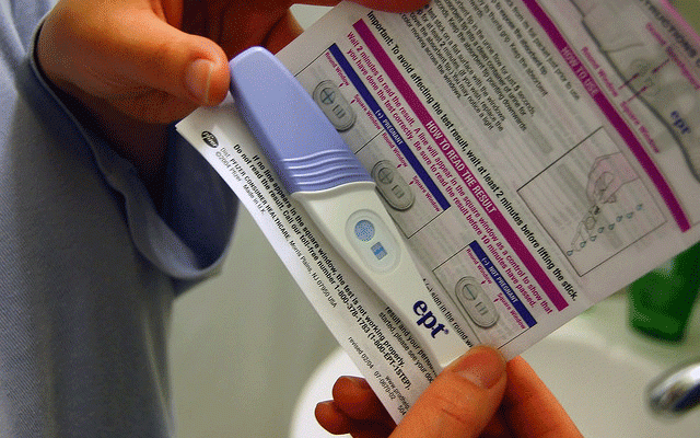 ¿Es necesario tener la mayoría de edad para comprar un test de embarazo?
