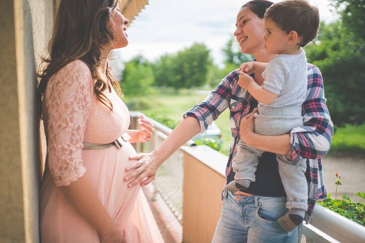 Ventajas e inconvenientes de la gestación subrogada para las madres sustitutas