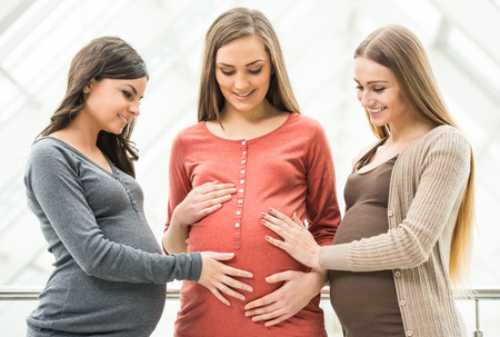 ¿Pueden las madres sustitutas tener relaciones sexuales durante el embarazo?