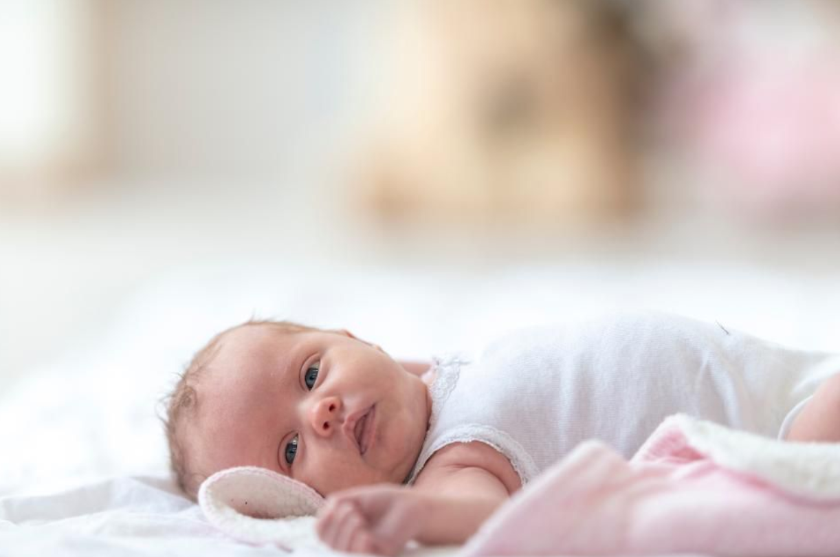 Pros y los contras del ruido blanco para dormir a los bebés