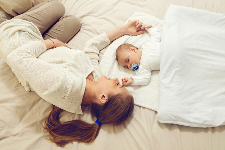 Beneficios de dormir con tu bebé