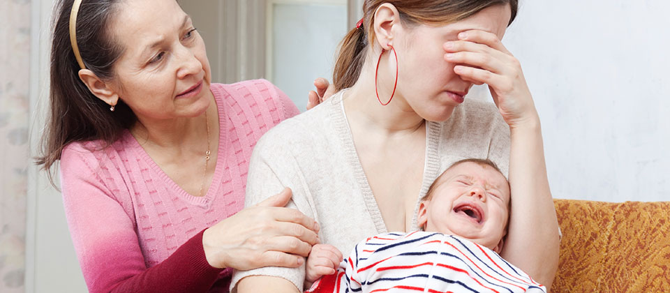 Un bebé quisquilloso aumenta el riesgo de depresión materno