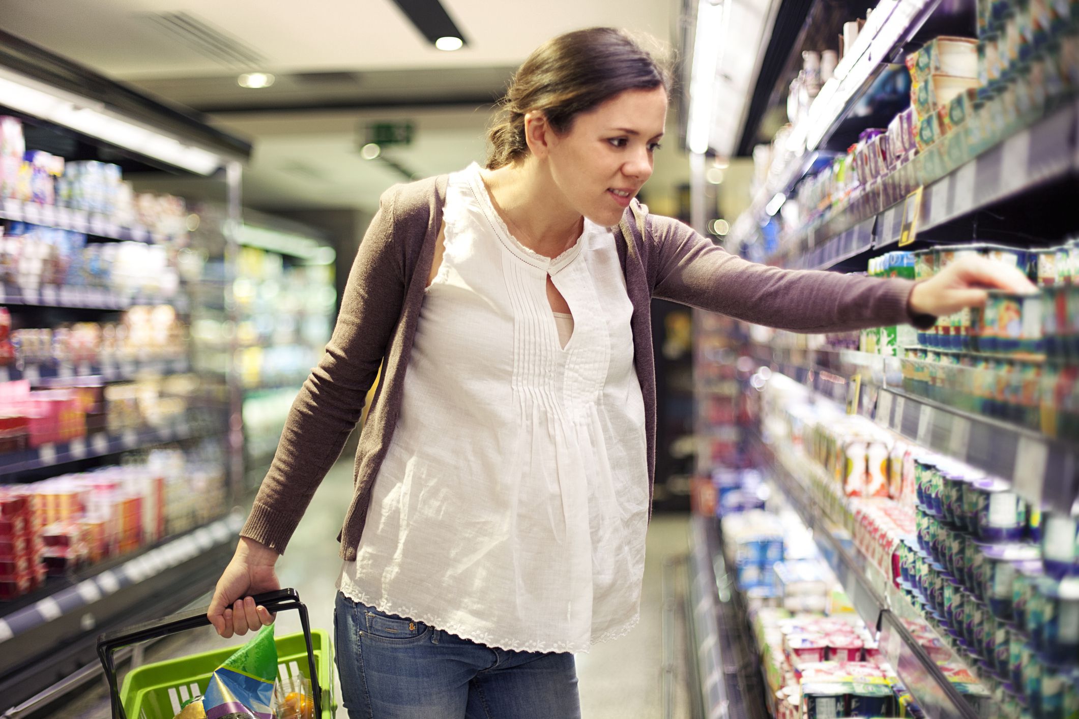 5 alimentos que no debes comer durante el embarazo