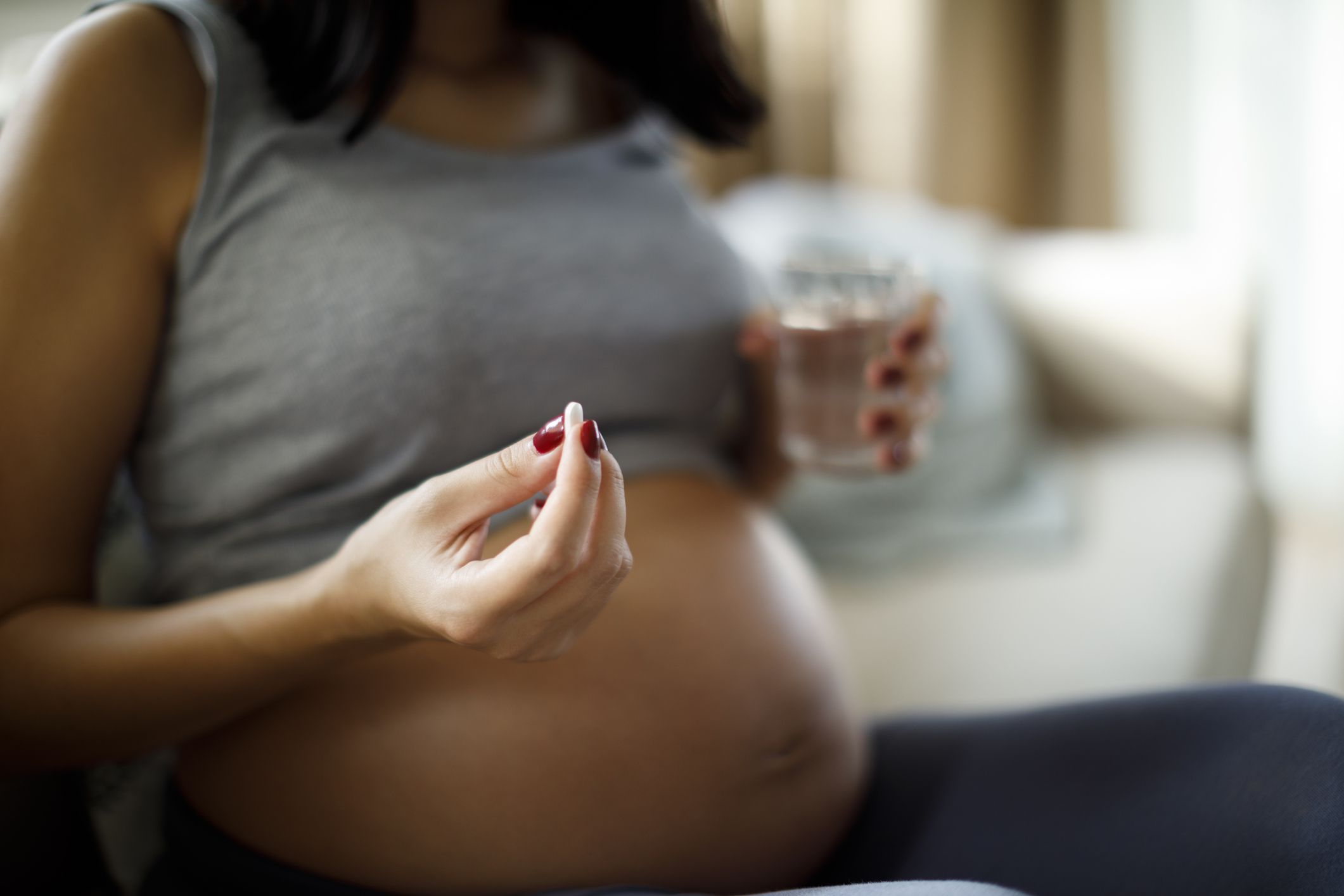 ¿Cuáles son los efectos secundarios habituales de las vitaminas prenatales?