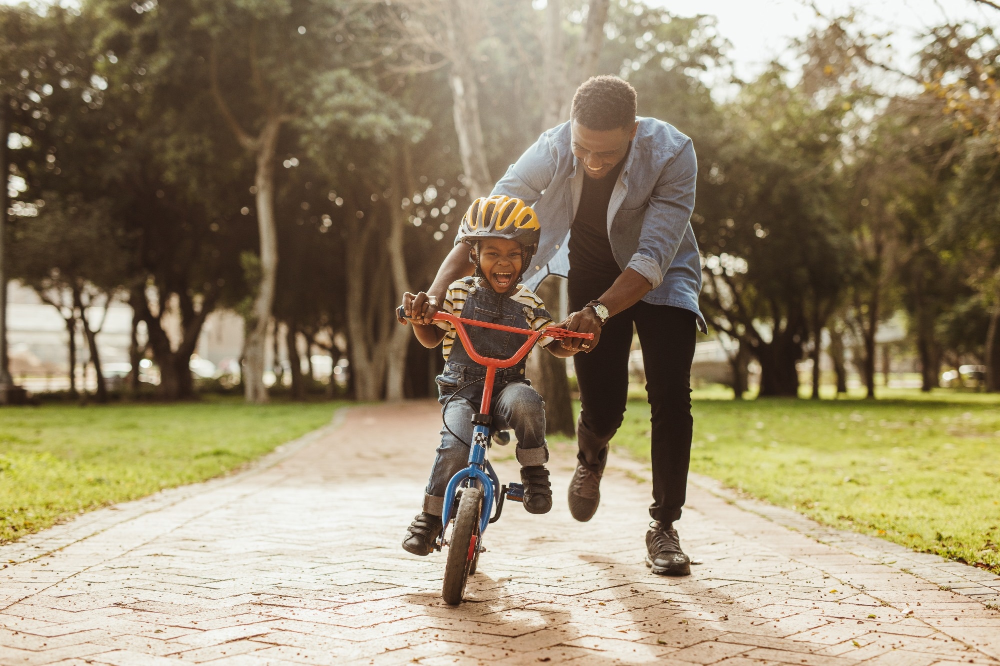 Study: The impact of paternal age on new mutations and disease in the next generation. Image Credit: Jacob Lund/Shutterstock