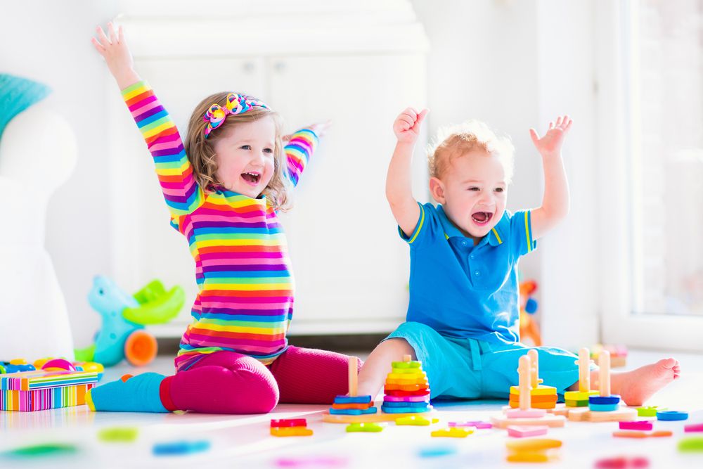5 maneras en que los niños se benefician de los juguetes y actividades no sexistas