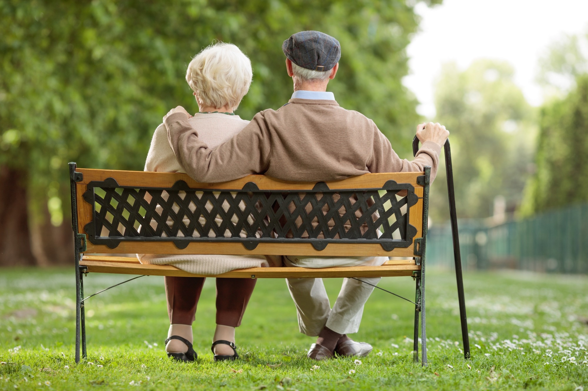 Study: Projection of temperature-related mortality among the elderly under advanced aging and climate change scenario. Image Credit: Ljupco Smokovski / Shutterstock.com